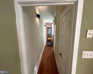105 E West Street - Photo Thumbnail 34
