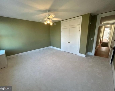 105 E West Street - Photo Thumbnail 30