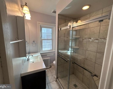 105 E West Street - Photo Thumbnail 23