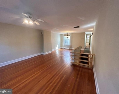 105 E West Street - Photo Thumbnail 4