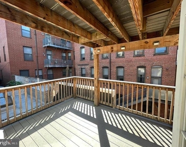 105 E West Street - Photo Thumbnail 12
