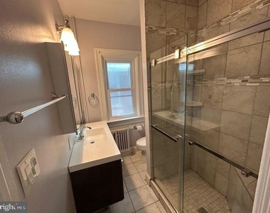 105 E West Street - Photo Thumbnail 33