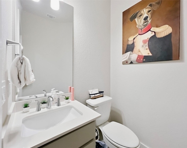 1516 Roseburg Dr - Photo Thumbnail 15