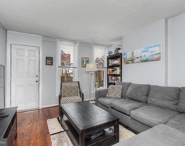 1303 Clarkson Street - Photo Thumbnail 4