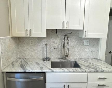 432 Kenneth Square - Photo Thumbnail 7