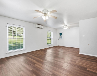 3607 Wilson St - Photo Thumbnail 10