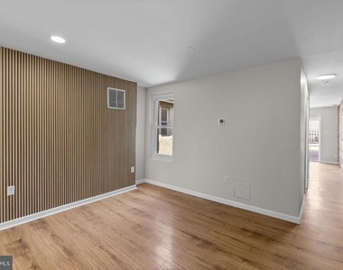 1305 Light Street - Photo Thumbnail 4