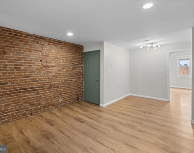 1305 Light Street - Photo Thumbnail 8