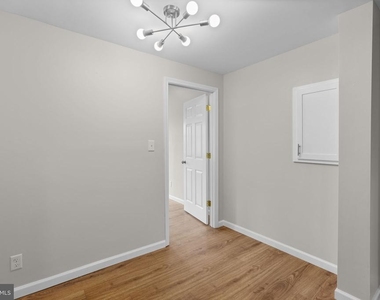 1305 Light Street - Photo Thumbnail 12