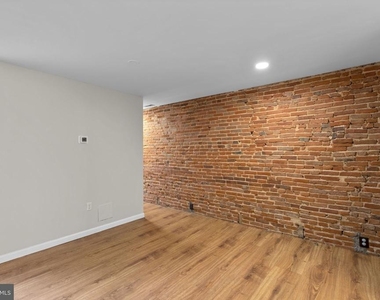 1305 Light Street - Photo Thumbnail 9