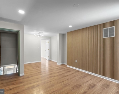 1305 Light Street - Photo Thumbnail 5