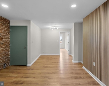 1305 Light Street - Photo Thumbnail 7