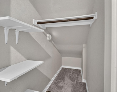 7702 Dylan Dr - Photo Thumbnail 26