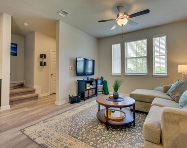 7702 Dylan Dr - Photo Thumbnail 4
