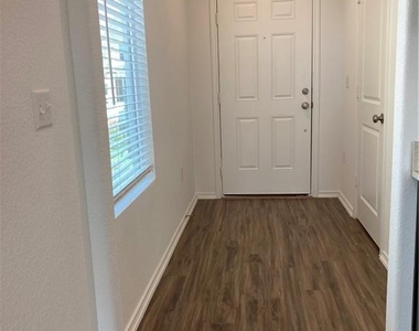 7204 Dancing Wind Ln - Photo Thumbnail 11