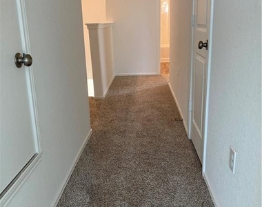 7204 Dancing Wind Ln - Photo Thumbnail 8