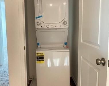 7204 Dancing Wind Ln - Photo Thumbnail 9