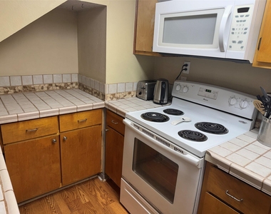 2510 San Gabriel St - Photo Thumbnail 6