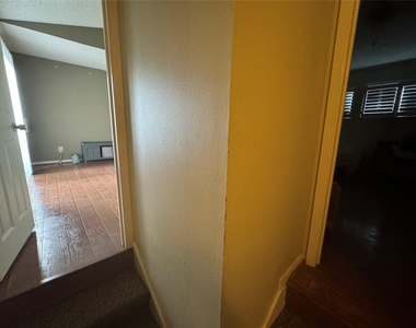 2510 San Gabriel St - Photo Thumbnail 10