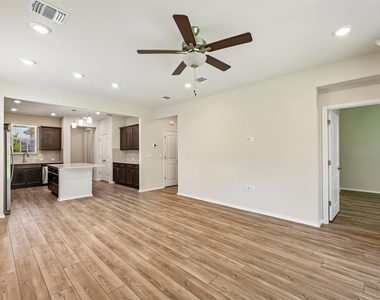 401 Yorktown St - Photo Thumbnail 10