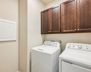 401 Yorktown St - Photo Thumbnail 28