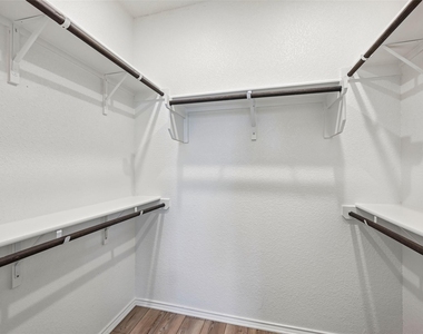 401 Yorktown St - Photo Thumbnail 22