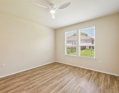 401 Yorktown St - Photo Thumbnail 17