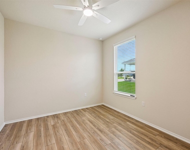 401 Yorktown St - Photo Thumbnail 24
