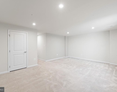 2657 Richmond Way - Photo Thumbnail 4