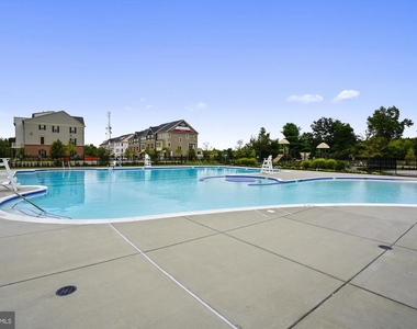 2657 Richmond Way - Photo Thumbnail 41