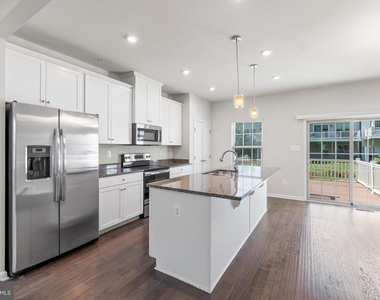 2657 Richmond Way - Photo Thumbnail 8