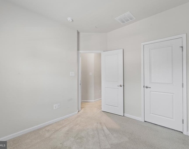 2657 Richmond Way - Photo Thumbnail 32