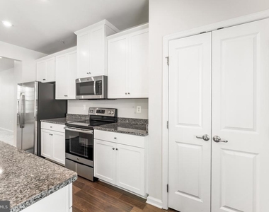 2657 Richmond Way - Photo Thumbnail 10