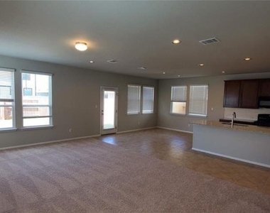 163 Heather Glen Way - Photo Thumbnail 2