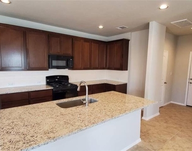 163 Heather Glen Way - Photo Thumbnail 3