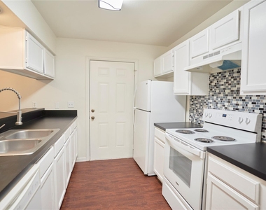 23393 Nameless Rd - Photo Thumbnail 12