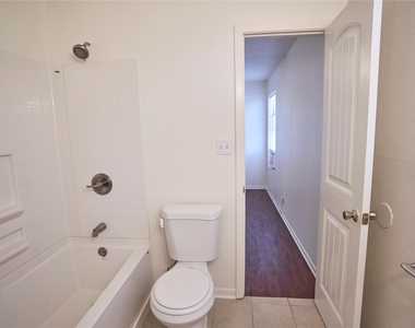 23393 Nameless Rd - Photo Thumbnail 10