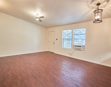 23393 Nameless Rd - Photo Thumbnail 7