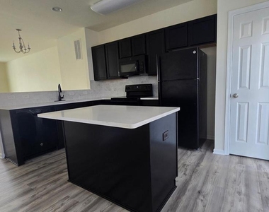 47 Tyndall Trail - Photo Thumbnail 19