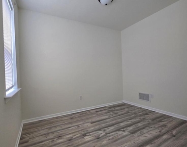 47 Tyndall Trail - Photo Thumbnail 4