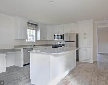 200 Beechwood Avenue - Photo Thumbnail 8