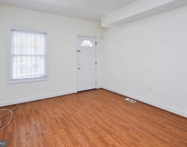 1651 Gales Street Ne - Photo Thumbnail 4