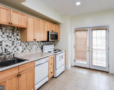 1651 Gales Street Ne - Photo Thumbnail 9