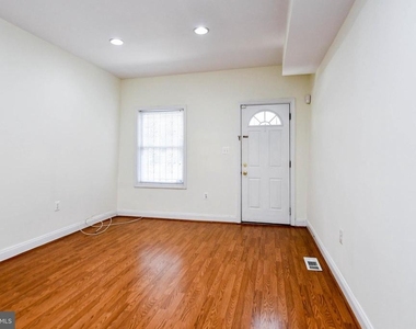 1651 Gales Street Ne - Photo Thumbnail 5