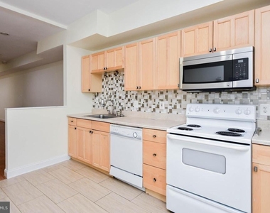 1651 Gales Street Ne - Photo Thumbnail 13