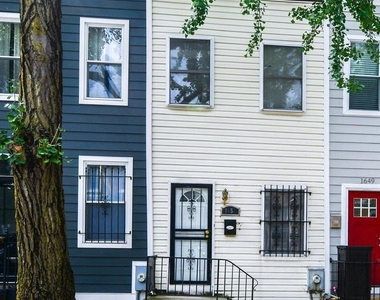 1651 Gales Street Ne - Photo Thumbnail 2