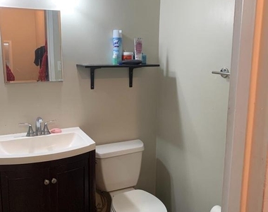 940 25th Street Nw - Photo Thumbnail 5