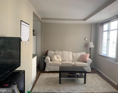 940 25th Street Nw - Photo Thumbnail 1