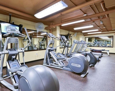 940 25th Street Nw - Photo Thumbnail 13