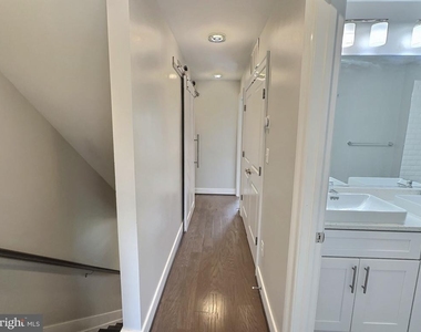 2179 Half Moon Place Ne - Photo Thumbnail 14